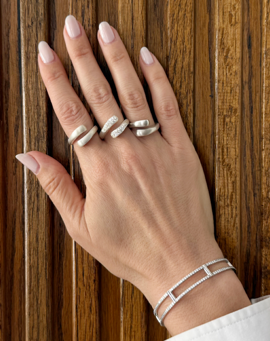 Wave Ring | White Gold
