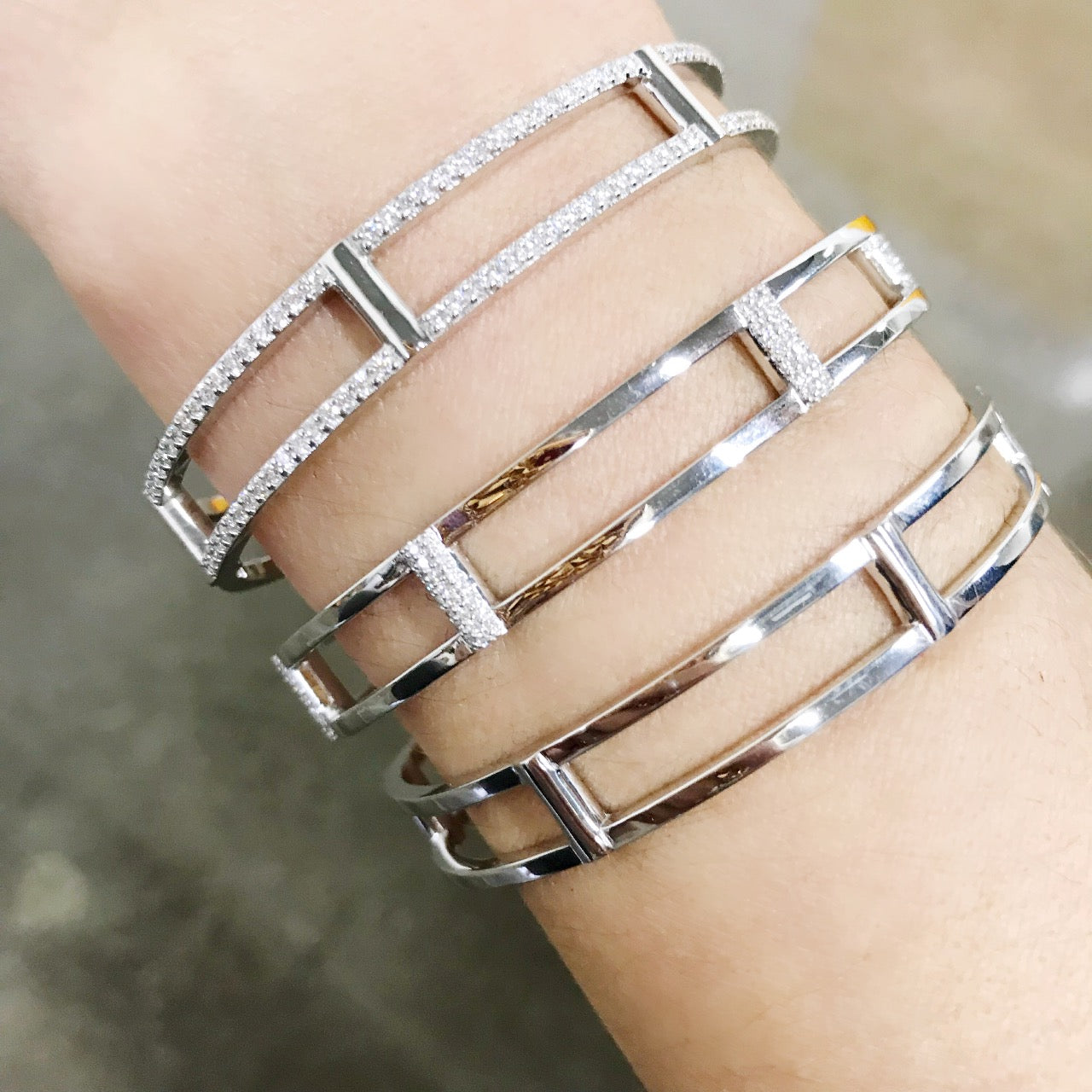 Locking Cage Bracelet | Rose Gold with Ombre Pink Sapphires on Lateral Bars